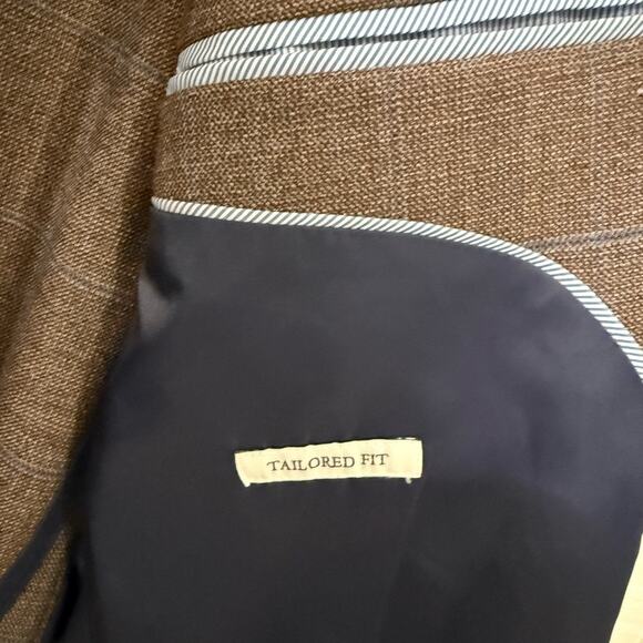 Jos. A. Bank Brown Sport Coat with Tailored Silhouette - Picture 6 of 8